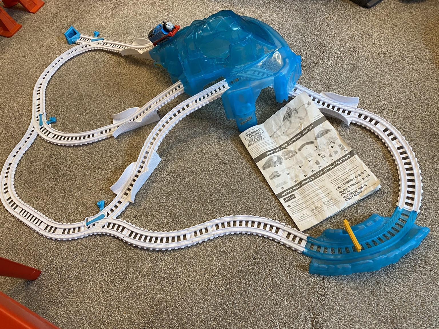 Thomas train icy mountain best sale drift trackmaster