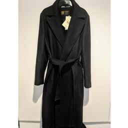 ZARA £129 WOOL BLEND COAT WITH BELT

BLACK - 8145/744

WOOL BLEND COAT FEATURING A LAPEL COLLAR, LONG SLEEVES, SIDE POCKETS AND TIED BELT IN THE SAME FABRIC.

MADE IN MORROCO

OUTER SHELL
75% WOOL
25% polyamide

LINING
100% viscose

ON PICTURE: SIZE M

MANTECO - FABRIC MADE IN ITALY

#ZARA #WOOL #BLACK #BELT #COAT