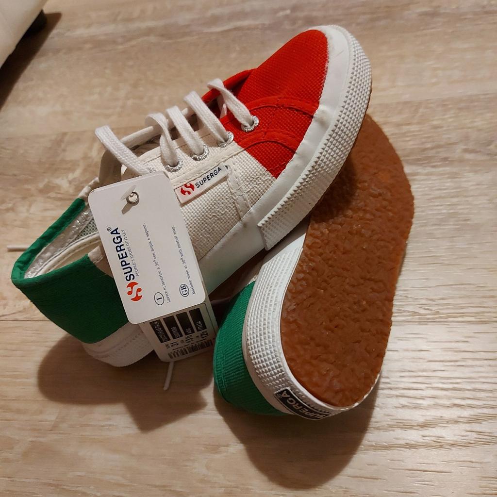 Superga hotsell scarpe milano