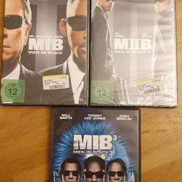 Verkauft werden 3 DVDs von Men in Black.
Teil 1+2 sind noch original verschlossen und der 3 Teil ist in einem neuwertigen Zustand.

pro DVD - 5 €
zusammen 15 €

Bei Versand fallen zzgl. Kosten an. 