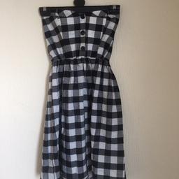 REKO Black Check Dress

Size 10