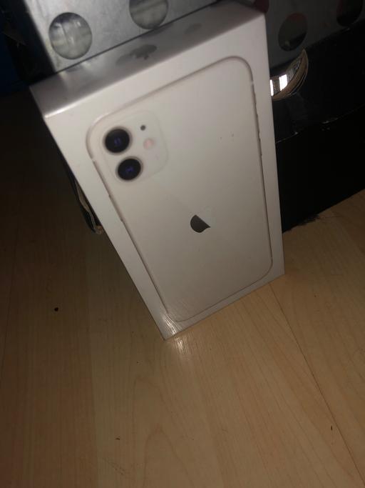 Buy & Sell East Lane Business Park Brent - Photos for iPhone 11