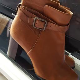 clarks ankle boots
brand new never worn
size 5
tan in colour
lovely compy boot