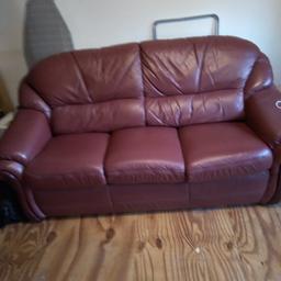 3 seater 2 armchair and a foot rest in excellent condition.
Buyer must collect.