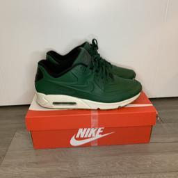 🟢 NIKE AIR MAX 90 VT QS
🟢 GORGE GREEN ( Box Not Included)
🟢 VAC-TECH Constructed Upper
🟢 Full-Length Foam Midsole
🟢 Visible Air-Sole Unit
🟢 Rubber Outsole
🟢 Tonal Lace
🟢 UK Size 10
🟢 Used - Like New
🟢 Collection EN11 8EA