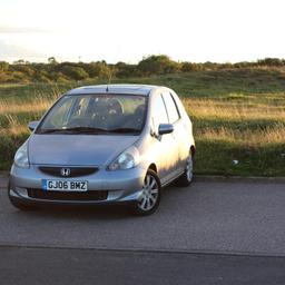 HONDA JAZZ - 1.4 i-DSI SE CVT-7 - AUTOMATIC - SUNROOF - NEW MOT

It has been well looked after, very clean and in good condition inside and outside as you can see in the photos. I am selling due to planning to change my car. Please note that it is at 98K miles, not km. £1800 or nearest offer. Just passed MOT (until February 2022). If you have any questions, feel free to ask. Thank you.
Never been smoked inside
Automatic gearbox
Electric sunroof
Power Electric Windows (Front and rear)
Folding mir
