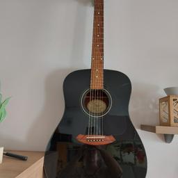 Verkaufe eine Westerngitarre der Marke Fender, Modell CD 60,
fast nie bespielt, da Zweitgitarre