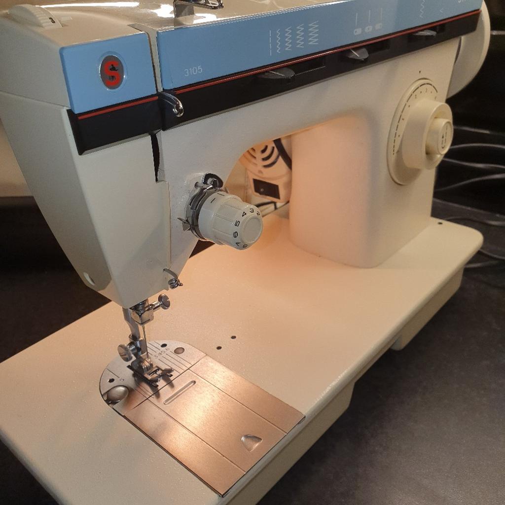 Vintage 3105 Singer Sewing Machine in L30 Liverpool for £60.00 for sale