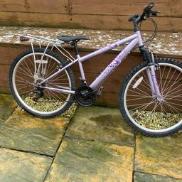 Ladies bike from Halfords in good condition frame size small I’m 5 foot 1” just needs some air in tires