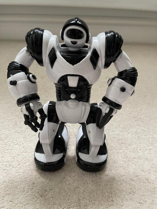 Buy & Sell West London Hounslow - Photos for Robot figure