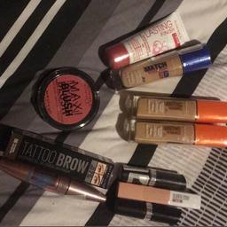 X3 foundations
1 primer
X2lipsticks
1 matte ink
1 tattoos brow 
1 maxi blush 
1 mascara 
10 items rrp £95 so grab a bargain and save £60 all brand new wiv tags on