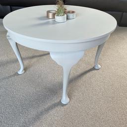 A vintage coffee table that has been newly painted using Frenchic 'Swanky Pants' which is a pale grey.  The top has been waxed for extra protection.
Measurements:- 60.5cm diameter, 40cm high.
