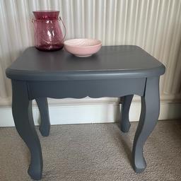 A useful side/lamp table newly painted using Frenchic 'Smudge'.
Measurements:- 45cm wide, 30cm deep and 43cm high.