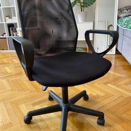 Neuwertiger Bürostuhl

Die Rollen hinterlassen keine Spuren auf dem Boden und rollen leicht.

Nur Selbstabholung in 1070 Wien!