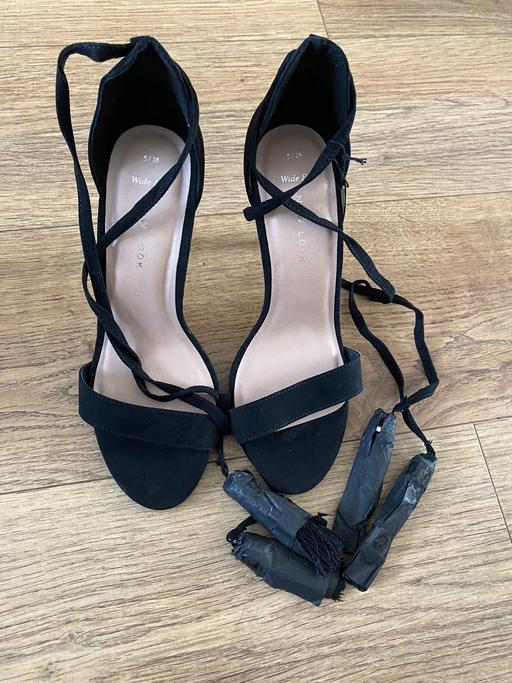 Buy & Sell South East London Croydon - Photos for Newlook BLACK TASSEL WRAP SANDALS SIZE 5