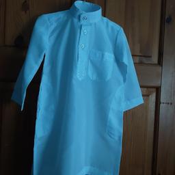 boys jubbah from Makkah ,never been worn just needs ironing as been in the storage for a while.Please note its an approx size in listing, measurements can be provided to be sure of size before buying.