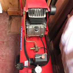 Amac power products magnum beaver air compressor, great for car maintenance, both for tyre pressure and for home spraying on wheels so can be easily movers around, pretty heavy so collection only! In great condition!