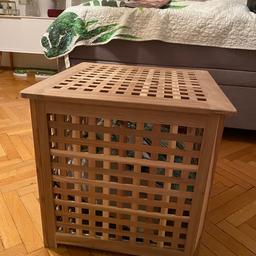 Ikea HOL Beistelltisch

50x50 cm

Massivholz - strapazierfähiges Naturmaterial.
Praktische Aufbewahrung im Tisch.