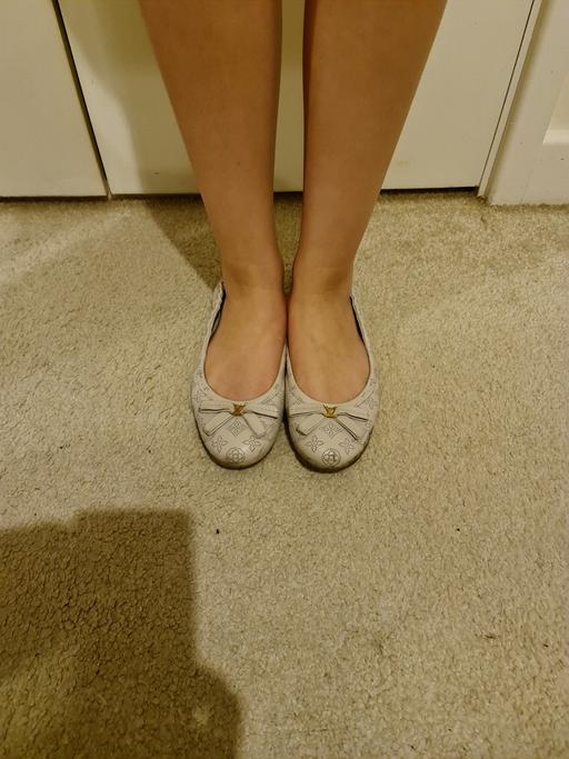 Buy & Sell South East London Catford - South East London - Photos for louis vuitton flats size5