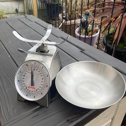 Excellent condition unused boxed weighing scales immaculate condition