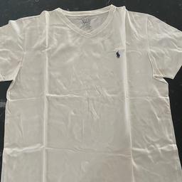 2 tshirts von Ralph Lauren 
1 weiß 
1 Dunkelblau 

Größe M

Privatkauf ohne Rückgaberecht
Preis zzgl. Versand
