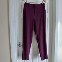 Trousers "Holly&Whyte” by Lindex Enhanced Lifestyle Dark Burgundy Colour

 New With Tags

Actual size: cm and m

Length: 1.00 m measurements from waist front

 Length: 1.05 m measurements from waist back

Length: 1.02 m from side

Volume Waist: 72 cm – 90 cm

Volume Hips: 90 cm – 92 cm

Size: S, 8/10 (UK) Eur S-XL

100 % Polyester

Made in Myanmar

Retail Price £ 24.99,
29.99 € (Eur), NOK 299.00