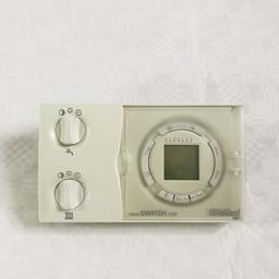 Valiant 120 plug-in Timer Switch. Used but in excellent condition. Seven day programmable timer clock. £50.00.