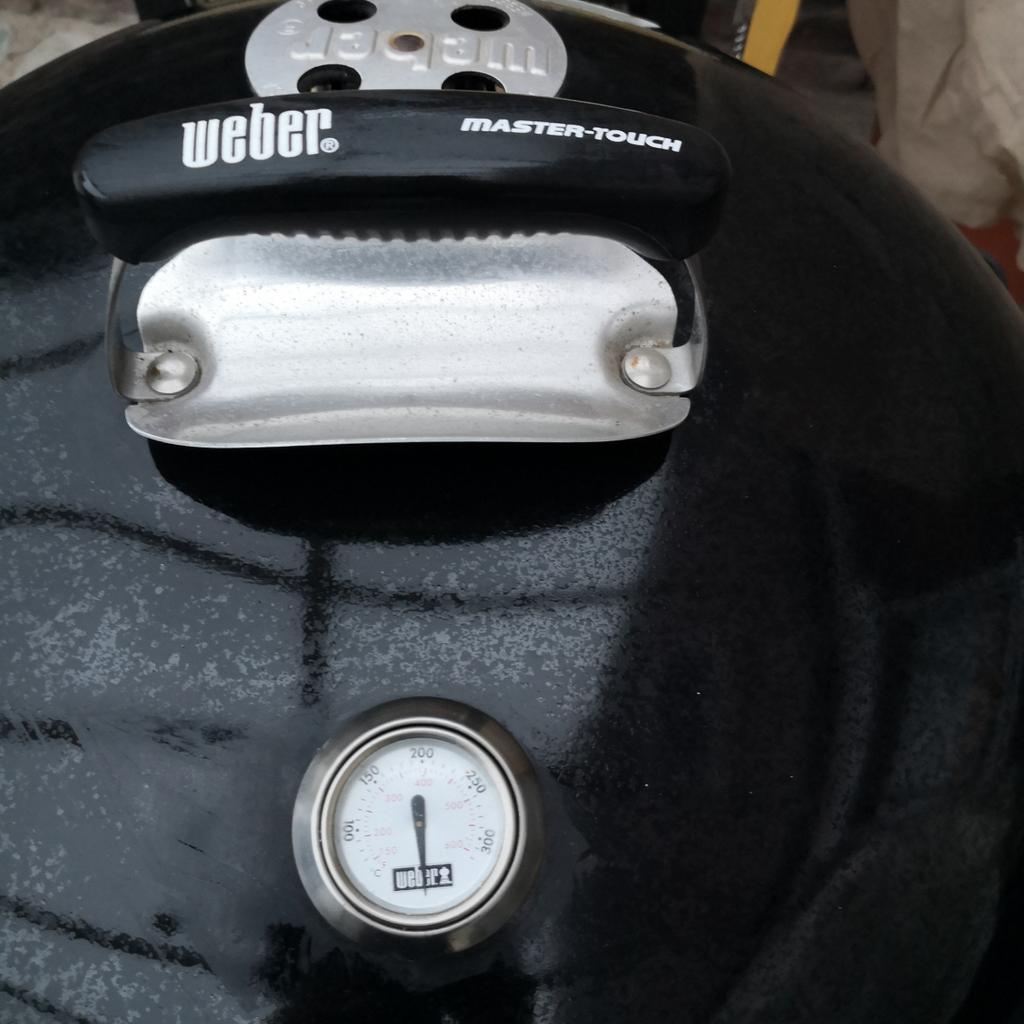 WEBER Grill 57 cm Kugelgrill Holzkohlegrill in 47475 KampLintfort für