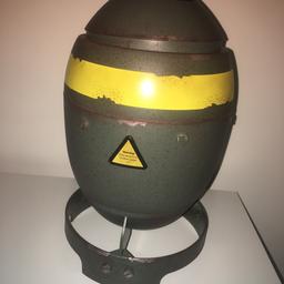 This looks absolutely amazing and even has the sound built in button of a nuke falling from the sky, it is a must have for any collector, mega rare been kept in storage, no games included, will post out to Germany