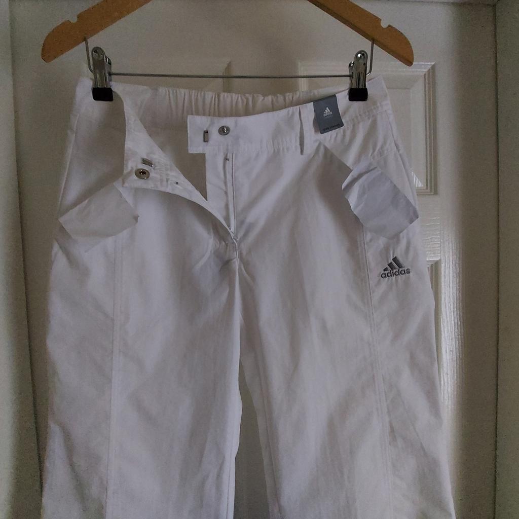 Breeches “Adidas” Clima 365 Performance Regular Fit White Colour New With Tags

ESS WV 3/4 Pant Pants Pantalon Performance Essentials Coupe Standard Clima Lite

Actual size: cm

Length: 70 cm measurements from hips front

Length: 74 cm measurements from hips back

Length: 72 cm side from hips

Volume Waist: 74 cm -76 cm

Volume Hips: 87 cm -89 cm

Size: 10 (UK) Eur 36/38,US S

65 % Polyester
35 % Cotton

Made in China