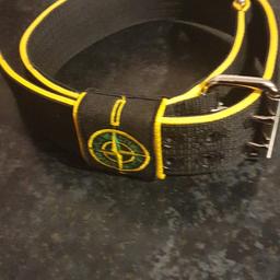 Black and yellow Stone island 
collar 21'' 25'"
fit pocket or xl bully 
worn once only selling it doesn't suit my dog 
payed £60 
want £50 she only worn once
so brand new
can post for a extra £5