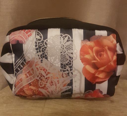 Buy & Sell West Midlands Walsall - Photos for Make up bag