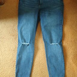 Good condition blue stretch ripped knee jeans from Primark Denim Co.

from smoke and pet free home. happy to combine postage on multiple items purchased. will post for cover of postage or collection available