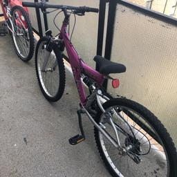 Girls bike 23inches across has a little bit of rust on handle bars as seen in picture . Pick up only sydenham area . £40