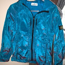 Stone island jacket age 12 turquoise in colour only worn a couple of times in excellent condition cost £380
100% authentic