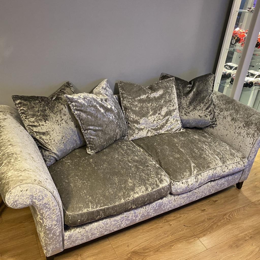 DFS 2 Seater Sofa Bed & 3 Seater Sofa in SS16 Basildon für 500,00 £ zum ...
