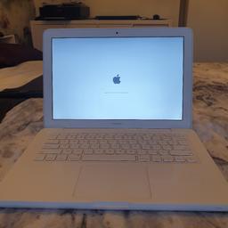 Apple Macbook Pro
13inch
4gb ram
INTEL 2.4 Core Duo
Immaculate condition.
Complete with carry case and charger