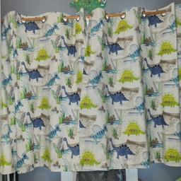 Dinosaur curtains size 66×54

Great condition 

Pet and smoke free home 

Collection from Heywood