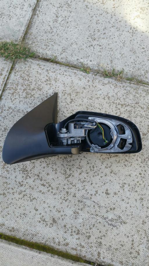 Vehicles West Midlands Birmingham - Photos for Vauxhall astra wing mirror