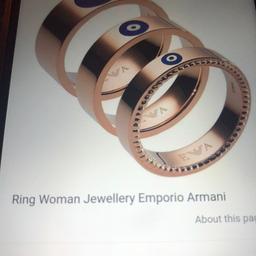 GENUINE LADIES EMPORIO ARMANI RING SET
SIZE 6&HALF BRAND NEW IN BOX OUTER BOX NEVER BEEN WORN COST £115 SELL £15 NO OFFERS EXCEPTED