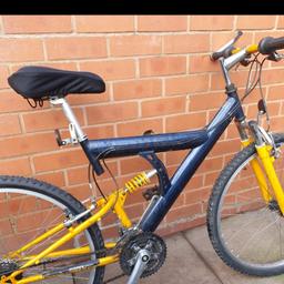 Mens Mountain Bike. It has 26 inch tyres and dual suspension. It is in excellent condition