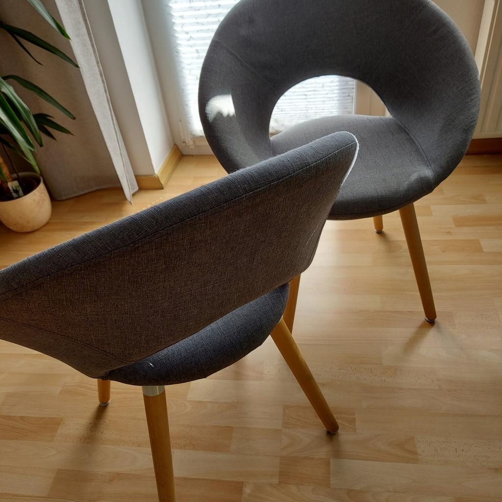 2 Stück Esszimmerstühle in 6273 Gemeinde Ried im Zillertal für € 65,00