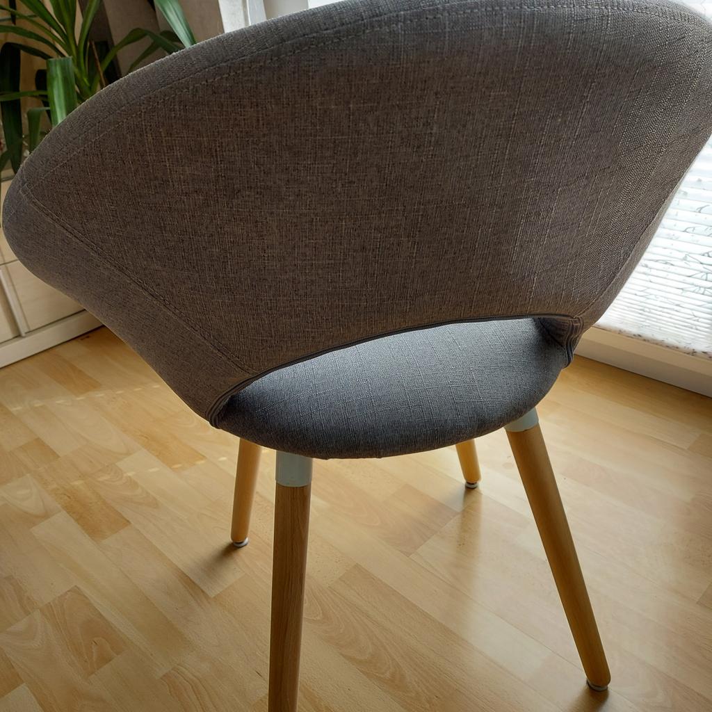 2 Stück Esszimmerstühle in 6273 Gemeinde Ried im Zillertal für € 65,00