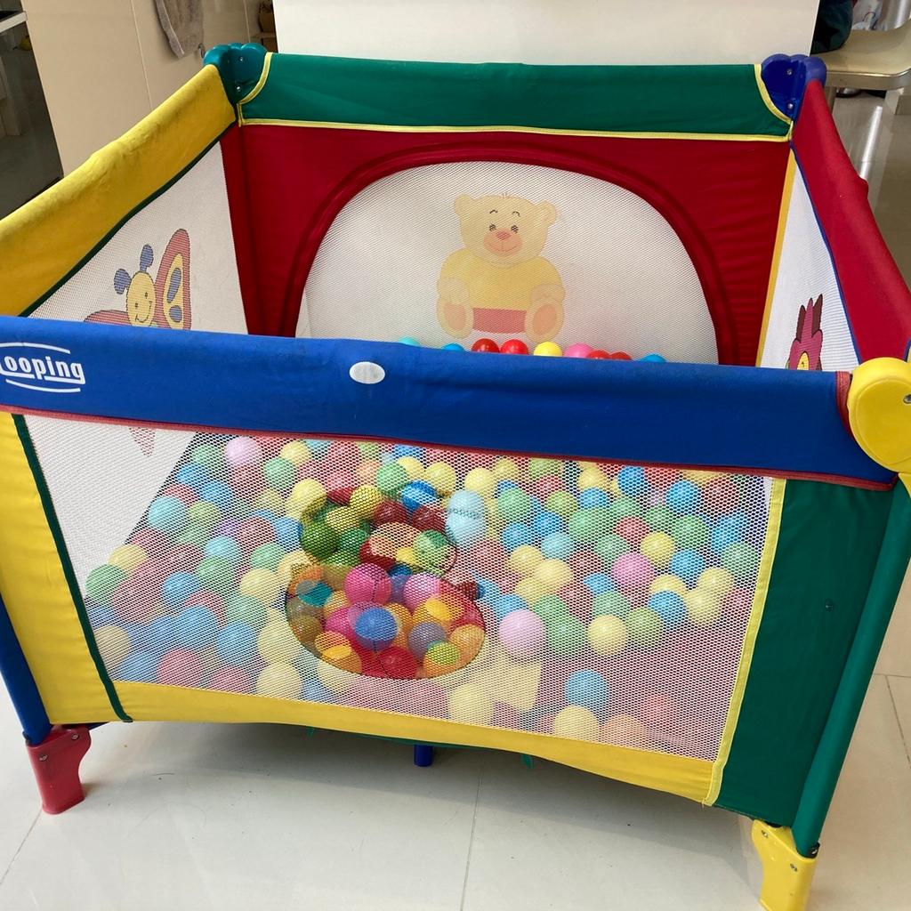 Baby ball pit playpen and balls in Welwyn Hatfield für 15,00 £ zum