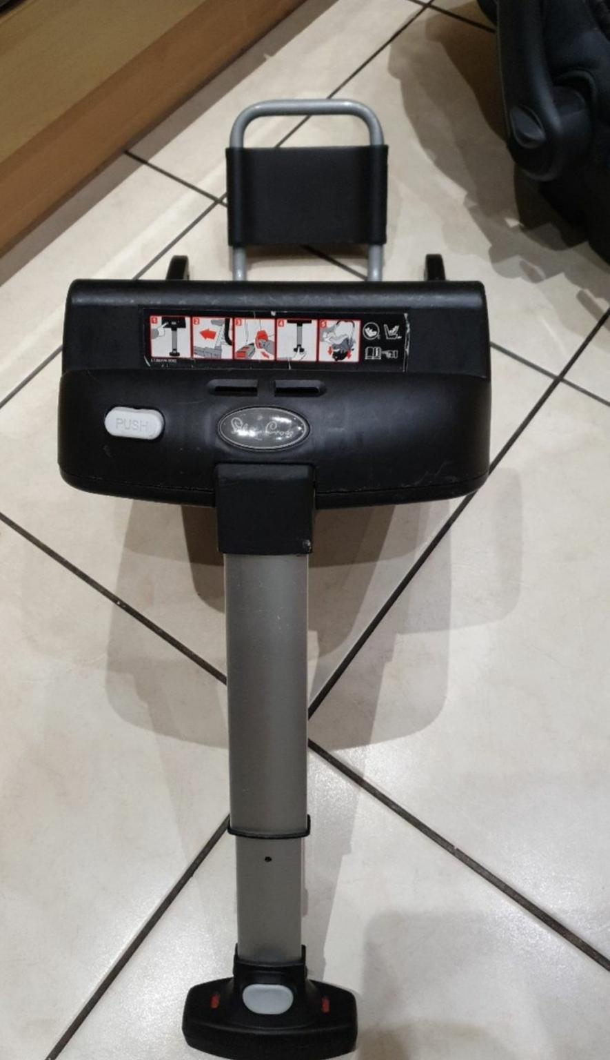 Silver Cross Ventura/Ventura Plus S isofix in WV3 Wolverhampton for £6.