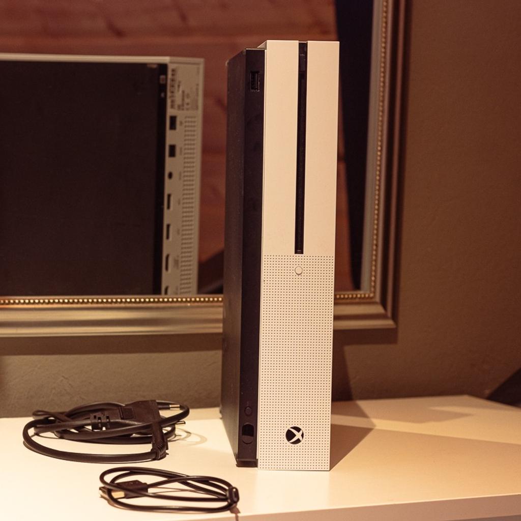 XBOX one S 1TB, EIN Controller, Wie NEU! in 69190 Walldorf für € 149,99 ...