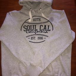 Soul Cal Grey Hoodie - Large
In Good Used Condition
Collection Welwyn or postage £3.20
