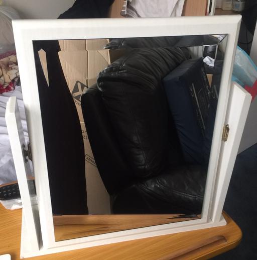 Buy & Sell Ealing Greenford - UB6 - Photos for Dressing Table Mirrow