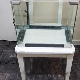 Previously used as a cold water goldfish tank. Can include some natural gravel and rocks aswel as some duckweed.

Very low maintenance tank in great condition. Will include 10 bonus blue shrimp if you buy before the 7th of march

Dimensions:

L - 40cm
H - 34cm
D - 28cm