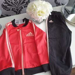 adidas girls tracksuit age 18-24 months but more like a 2-3 in very good condition